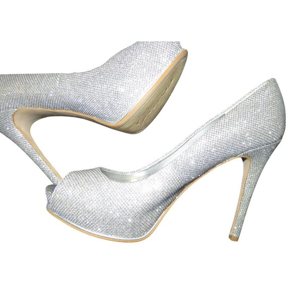 GUESS Honora 3 Metallic Silver Glitter Embellished Peep Toe Platform Pumps 10 - Picture 6 of 12